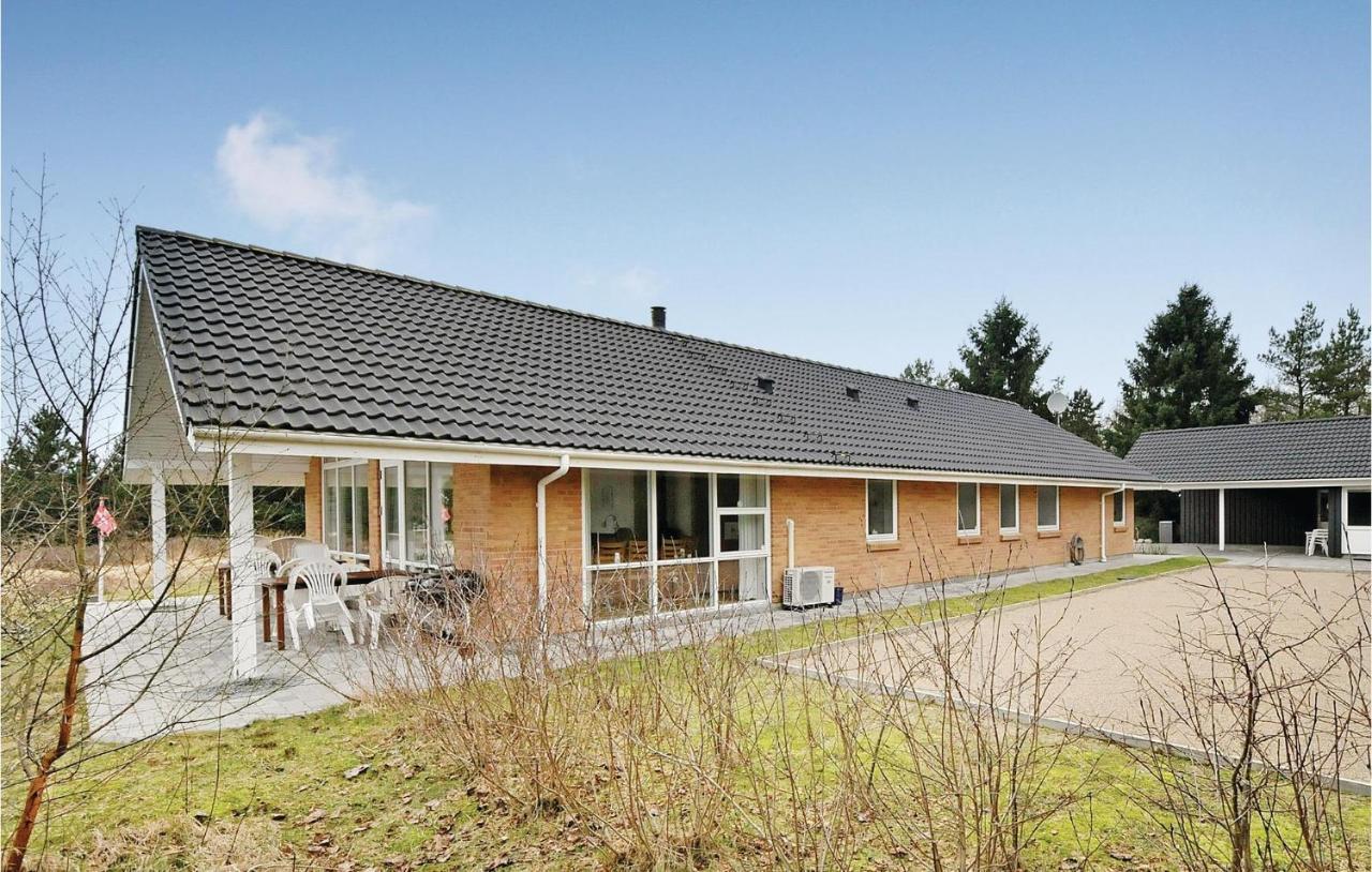 7 Bedroom Stunning Home In Herning Kølkær Buitenkant foto